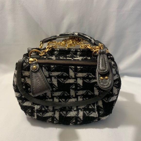 Like New Vintage Woven herringbone bag with chain detail strap - Picture 2 of 7